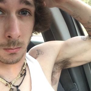 Meet your Posher, Devin